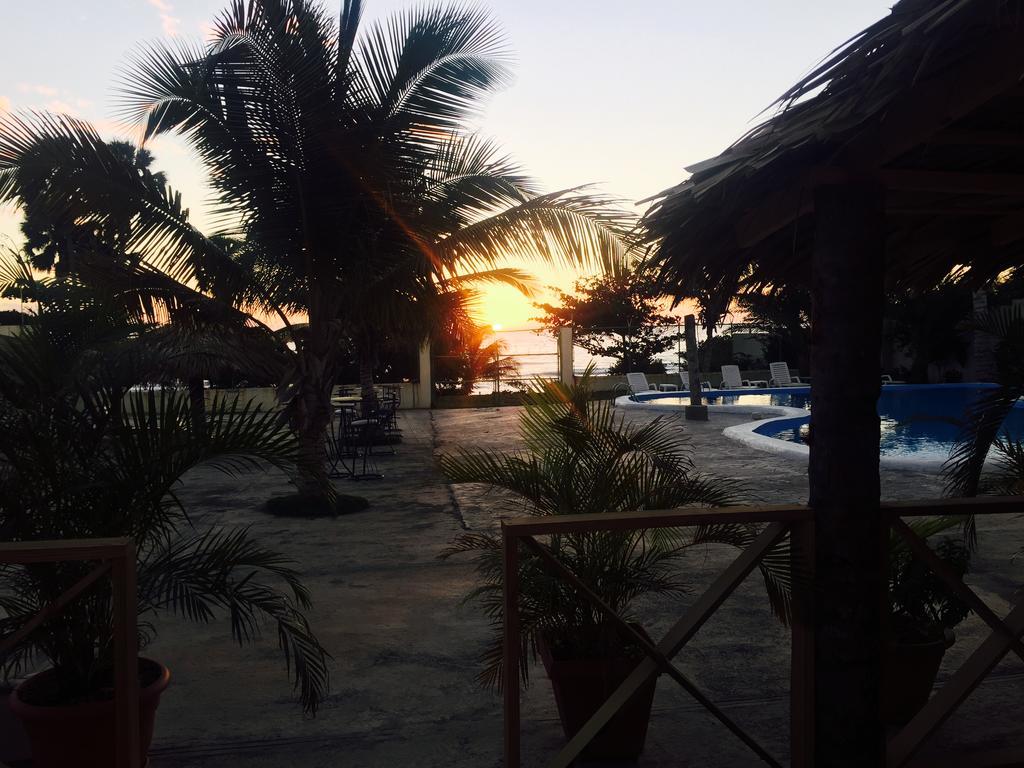 Hotel La Saladilla Beach Club Barahona Exteriör bild